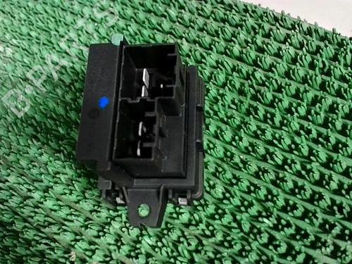 Used Heater resistor OPEL MERIVA B MPV (S10) 1.7 CDTI (75) (110 hp) 22090406