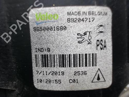 Used Right front fog light Right front fog light 22087810 22087810