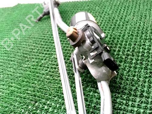 Used Front wiper motor DACIA SANDERO II TCe 90 (B8M1, B8MA, B8AC) (90 hp) 22090232