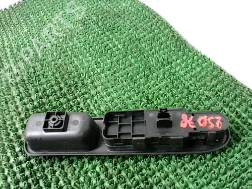 Used Left front window switch Left front window switch PEUGEOT 307 (3A/C) 1.6 HDi (90 hp) 29880080 29880080
