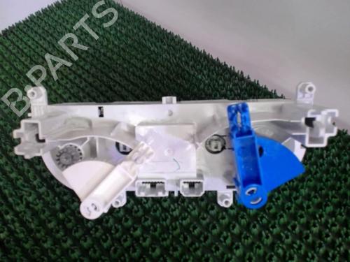 climate-control-renault-clio-iv-bh_-15-dci-75-2012-2013-2014-2015-2016-2017-2018-2019-2020-2021-22080947 main image