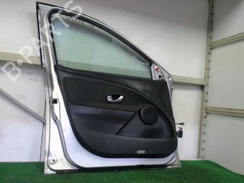 Left front door RENAULT MEGANE III Grandtour (KZ0/1) 1.5 dCi (KZ0C, KZ1A) | BP22087370C2
