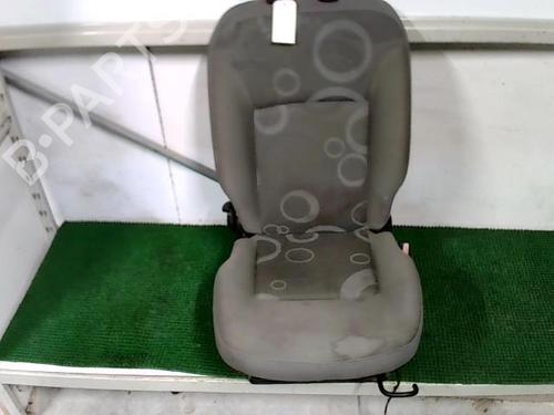 Used Right front seat RENAULT KANGOO Express (FW0/1_) 1.5 dCi 85 (FW0K, FW0L, FW0B) (86 hp) 22090441