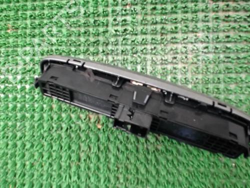 Used Warning switch PEUGEOT 308 I (4A_, 4C_) 1.6 HDi (109 hp) 22084605