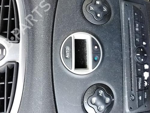 climate-control-renault-clio-iii-hatchback-van-sb_-sr_-2005-36155547 main image