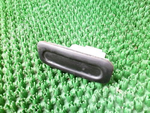 Used Switch Switch CITROËN C5 III (RD_) 1.6 HDi 115 (RD9HRA, RD9HLA, RD9HL0) (114 hp) 34163610 34163610