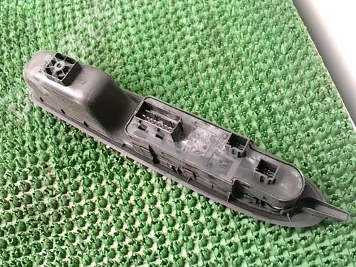 Used Left front window switch Left front window switch CITROËN C4 II (NC_) 1.6 VTi 120 (NC5FS0, NC5FS9) (120 hp) 22089677 22089677