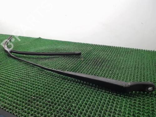 Used Front windshield wiper arm PEUGEOT 3008 I MPV (0U_) 2.0 HDi 150 / BlueHDi 150 (150 hp) 20875637