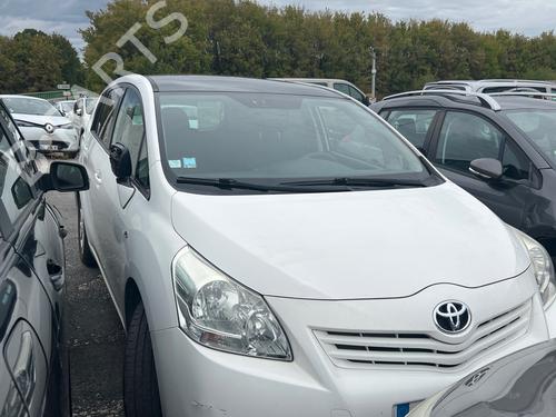 Brugte TOYOTA VERSO (_R2_) 2.0 D-4D (AUR20_, AUR20R) 4990514