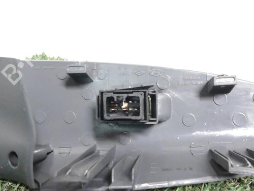 Used Right front window switch Right front window switch HYUNDAI TUCSON (JM) 2.0 CRDi (140 hp) 26443422 26443422