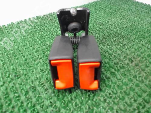 Used Seat buckle FORD FIESTA VI (CB1, CCN) 1.4 TDCi (68 hp) 22084231