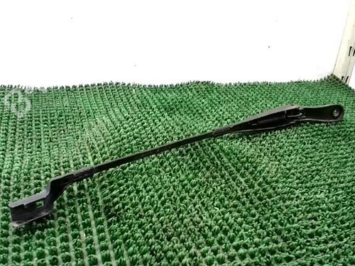 Front windshield wiper arm PEUGEOT 2008 I (CU_) 1.6 HDi | BP30764672C143 