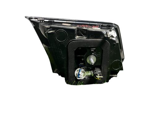 Used Right tailgate light Right tailgate light PEUGEOT 3008 II SUV (MC_, MR_, MJ_, M4_) 1.5 BlueHDi 130 (131 hp) 40624650 40624650