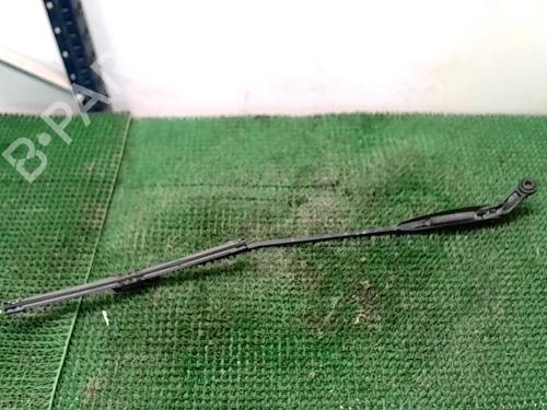 Used Front windshield wiper arm FIAT 500 (312_) 1.3 D Multijet (312AXB1A) (75 hp) 27435575
