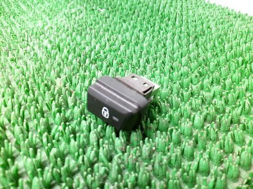 switch-peugeot-2008-i-cu_-2013-32515391 main image