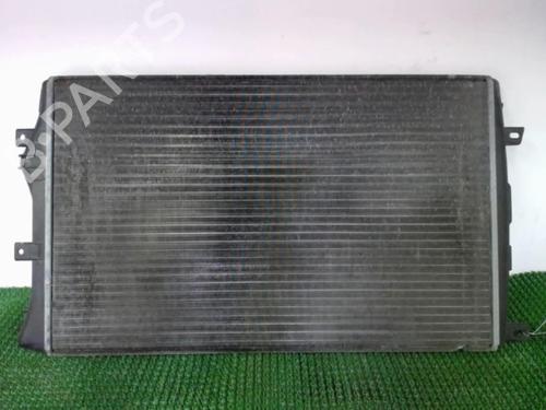 Used Water radiator Water radiator AUDI A3 (8P1) 2.0 TDI 16V (140 hp) 22078191 22078191