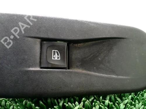 Used Right front window switch Right front window switch RENAULT ZOE (BFM_) ZOE (92 hp) 26616786 26616786