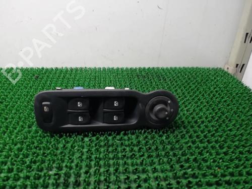 Used Left front window switch RENAULT MODUS / GRAND MODUS (F/JP0_) 1.5 dCi (FP0F, JP0F) (86 hp) 22084442
