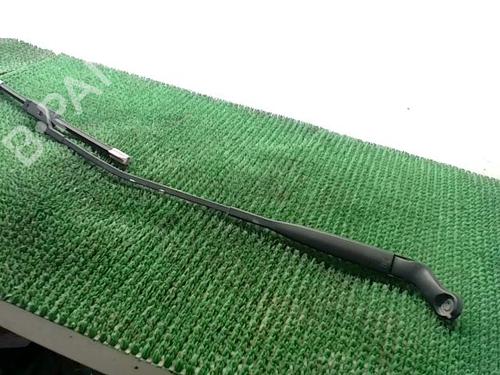 Used Front windshield wiper arm Front windshield wiper arm FIAT 500 (312_) 1.2 (312AXA1A) (69 hp) 29817047 29817047