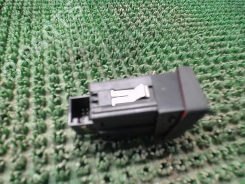 Used Warning switch Warning switch AUDI Q3 (8UB, 8UG) 2.0 TFSI quattro (170 hp) 22082455 22082455