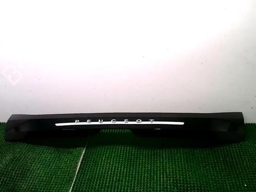 Pynteliste til bagklap PEUGEOT 208 II (UB_, UP_, UW_, UJ_) 1.5 BlueHDI 100 (102 hp) 29958673