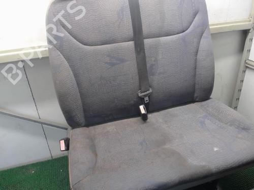 Right front seat RENAULT TRAFIC II Van (FL) 1.9 dCi 100 (FL0C, FL0K, FL0B) | BP22088320C16 