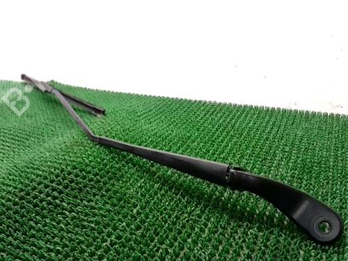 Used Front windshield wiper arm DACIA SANDERO III 1.0 SCe 65 (67 hp) 22184390