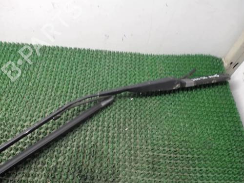 Used Front windshield wiper arm RENAULT MASTER II Van (FD) 2.5 dCi 100 (FD0U, FD0V) (99 hp) 22081835