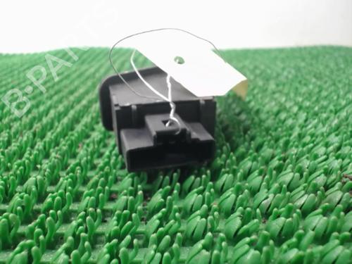 Used Headlight switch Headlight switch PEUGEOT 206+ (2L_, 2M_) 1.4 HDi eco 70 (68 hp) 22077099 22077099