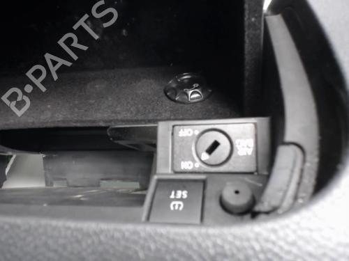 Used Glove box VW GOLF VI (5K1) 1.6 TDI (105 hp) 22080734