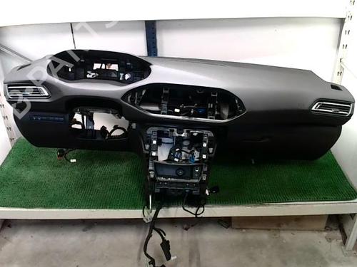 Salpicadero PEUGEOT 308 II (LB_, LP_, LW_, LH_, L3_) 1.6 HDi / BlueHDi 115 (115 hp) 30691475