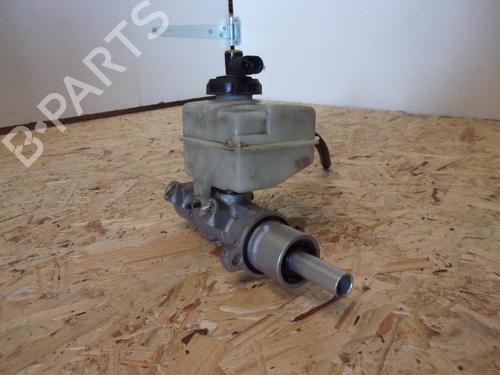Brake master cylinder RENAULT MASTER II Van (FD) 2.5 dCi 100 (FD0U, FD0V) | BP22075682M77 
