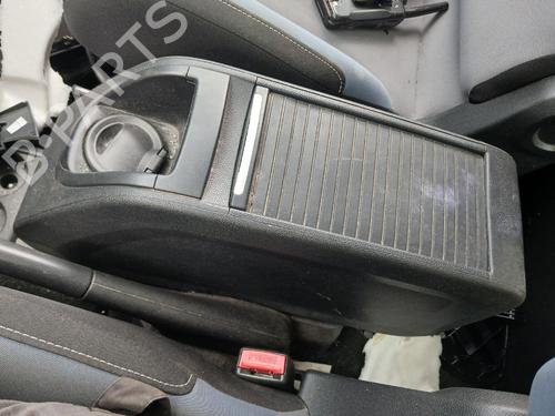 middle-console-peugeot-partner-tepee-2008-38976988 main image