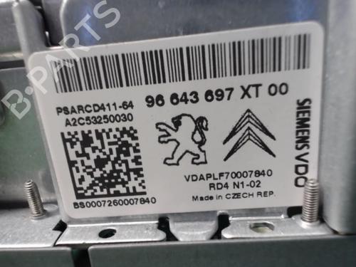 Used Radio Radio CITROËN C2 (JM_) 1.1 (60 hp) 22084672 22084672