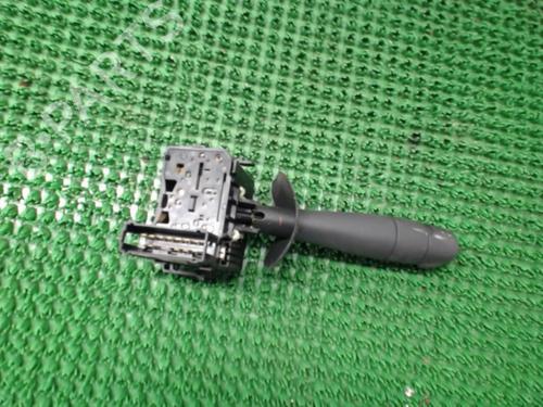 steering-column-stalk-renault-twingo-ii-cn0_-15-dci-cn0e-2007-22085448 main image
