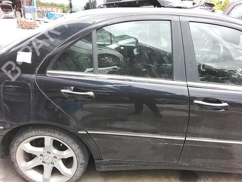Dør højre bagtil Dør højre bagtil MERCEDES-BENZ C-CLASS (W203) C 200 CDI (203.007) (122 hp) 35780766 35780766