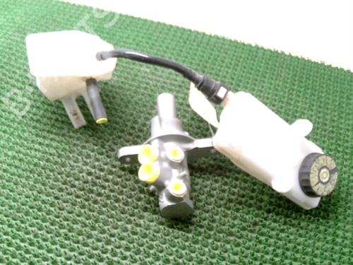 Used Brake master cylinder Brake master cylinder CITROËN C4 II (NC_) 1.6 HDi 90 (92 hp) 22078337 22078337