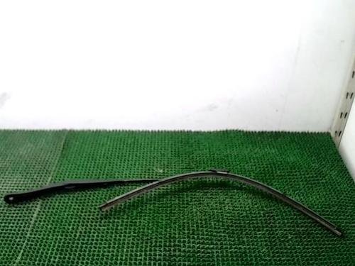 Used Front windshield wiper arm RENAULT CLIO V (B7_) 1.0 SCe 65 (B7MG) (67 hp) 26296222