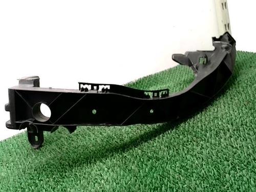Supporto del faro anteriore sinistro BMW 1 (E87) 118 d (122 hp) 22090363