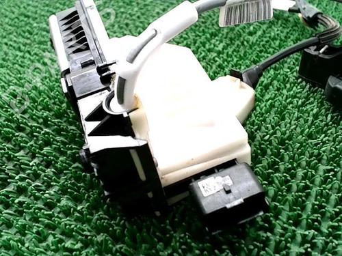 front-right-lock-ds-ds-4-ds-4-crossback-nx_-12-thp-130-nxhnym-2015-2016-2017-2018-22090494 main image