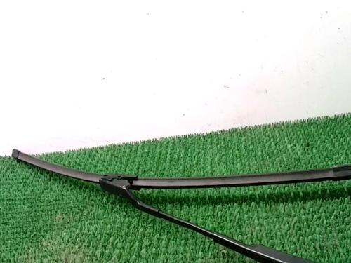 Used Front windshield wiper arm Front windshield wiper arm 28840941 28840941