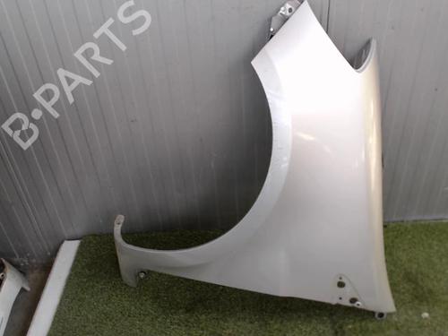 Aleta delantera izquierda RENAULT CLIO III Grandtour (KR0/1_) 1.5 dCi (KR0G) (68 hp) 21857351