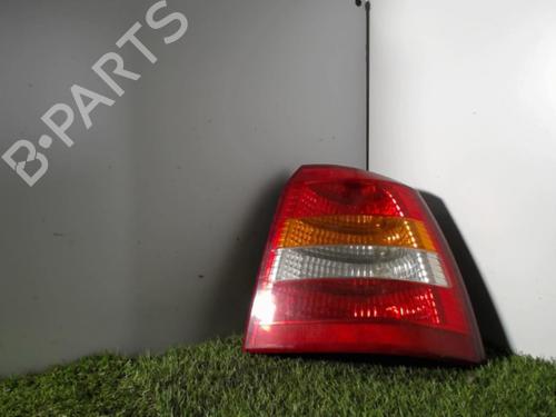 Używane Lampa tylna prawa OPEL ASTRA G Hatchback (T98) 2.0 DI (F08, F48) (82 hp) 21853662