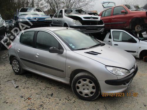 Left headlight PEUGEOT 206 Hatchback (2A/C) 1.4 HDi eco 70 | BP22180394C28 