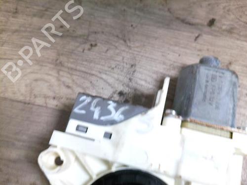 Vindusheismotor høyre bak Vindusheismotor høyre bak PEUGEOT 407 (6D_) 2.0 HDi 135 (6DRHRH, 6DRHRE, 6DRHRG, 6DRHRJ) (136 hp) 34242545 34242545