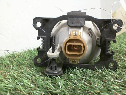 Right front fog light PEUGEOT 208 I (CA_, CC_) 1.2 VTI 82 | BP29757341C31
