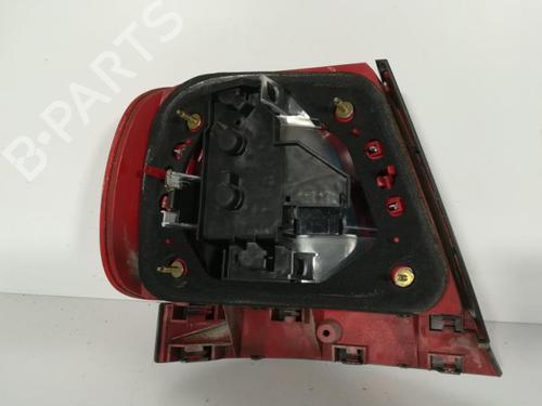right-taillight-audi-a4-b5-8d2-19-tdi-1994-1995-1996-1997-1998-1999-2000-2001-21851238 main image