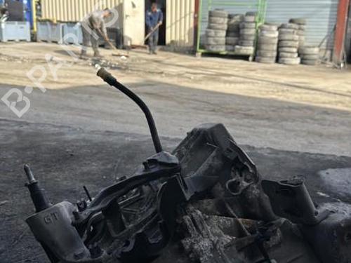 Used Gearbox Gearbox RENAULT MEGANE IV Hatchback (B9A/M/N_) 1.5 dCi 110 (B9A3) (110 hp) 21856930 21856930