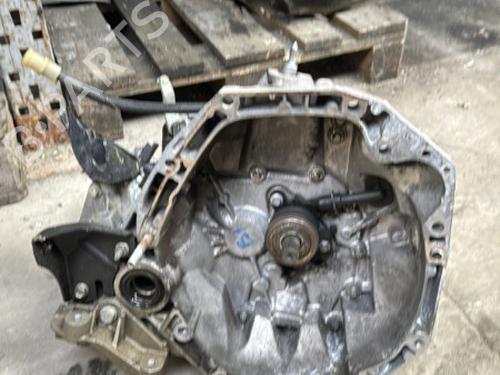 Used Gearbox Gearbox RENAULT TWINGO II (CN0_) 1.5 dCi (CN0E) (64 hp) 21857289 21857289