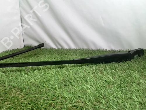 Used Front windshield wiper arm PEUGEOT 3008 I MPV (0U_) 1.6 HDi (109 hp) 21856634
